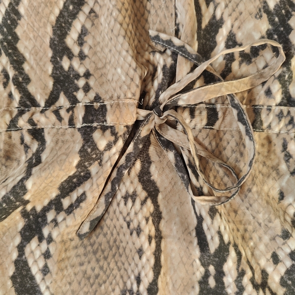 Reynah Snake Print Tunic dress Tie waist. Small. - Picture 8 of 9